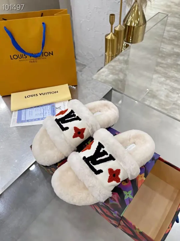 LV Hairy slippers 0018 (2021)