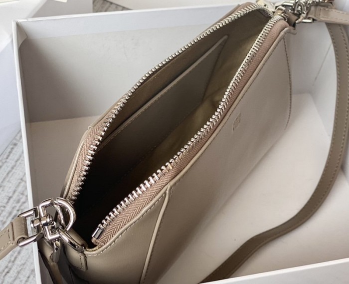 Givenchy Super High End Handbag 003（2022）