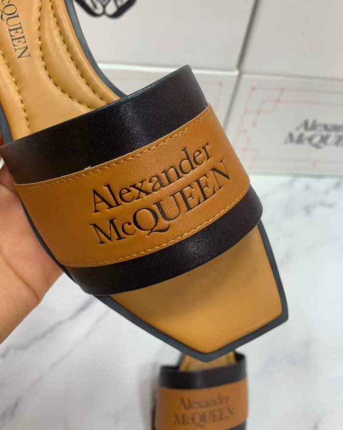 Alexander McQueen Slipper men Shoes 0014（2021）