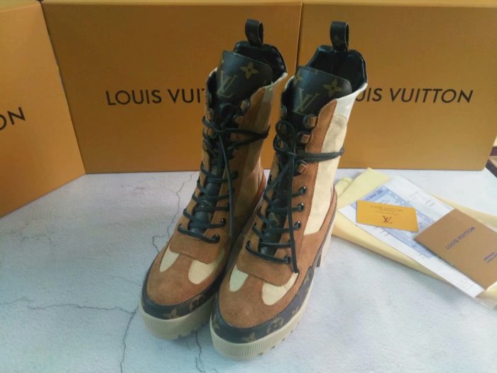 LV Short Boost Women Shoes 0019