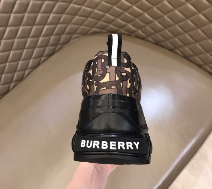 Super High End Burberry Men Shoes 006 (2021)