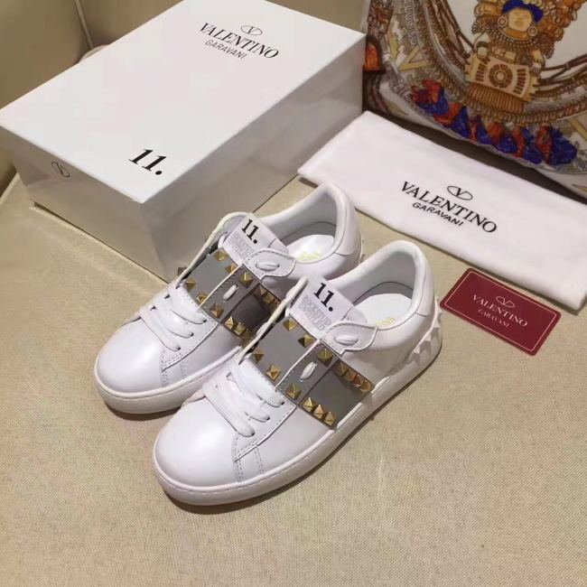 Super High End Valentino Low Top Flat Sneaker Men and Women-013