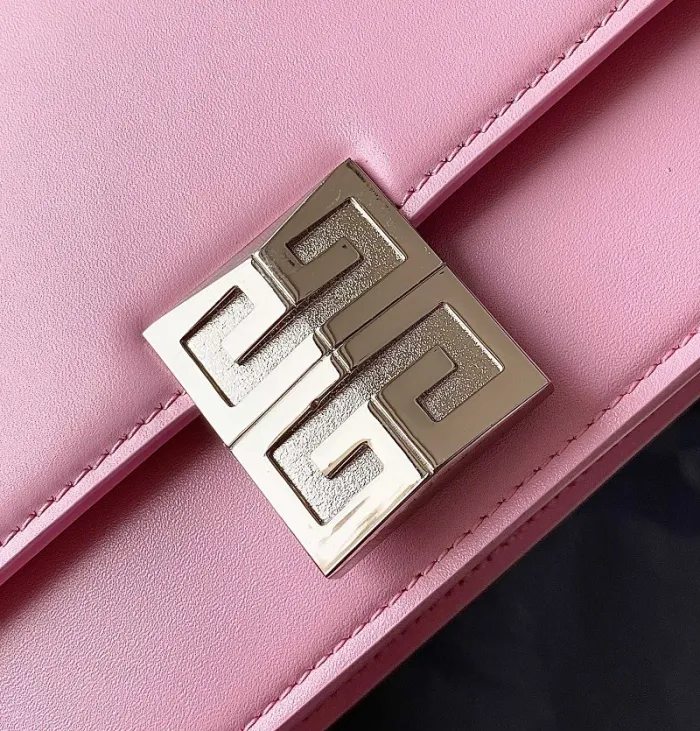 Givenchy Super High End Handbag 0046（2022）
