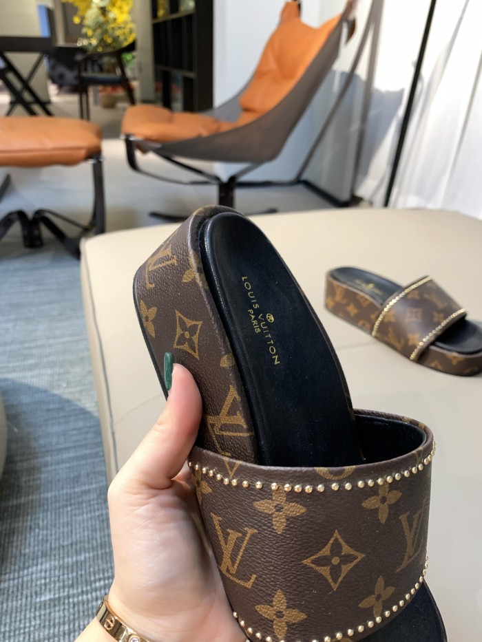 LV Slipper men Shoes 00104（2021）