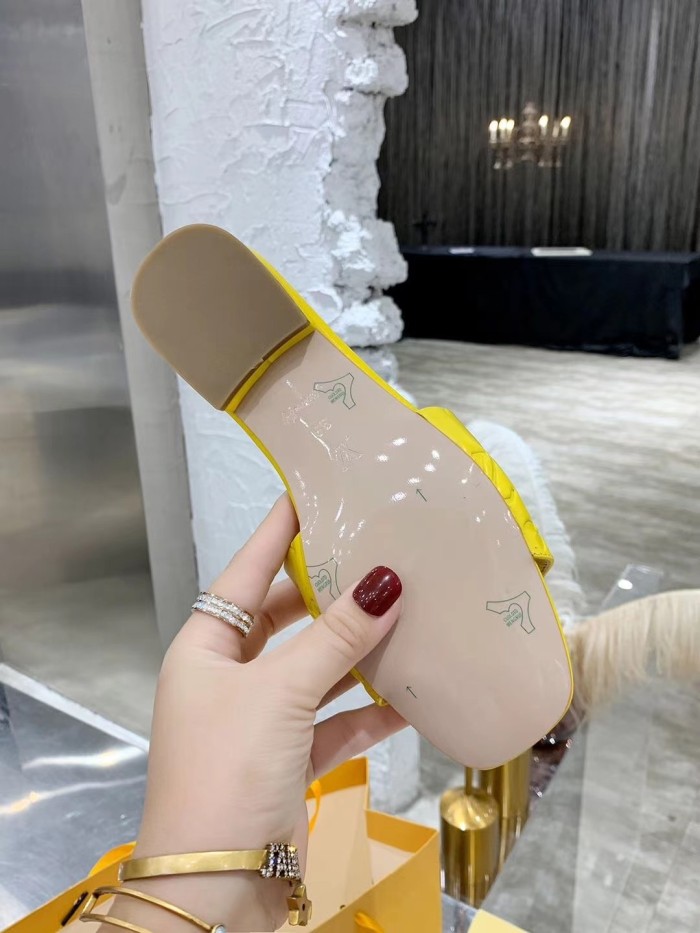 LV Slipper Women Shoes 008（2021）