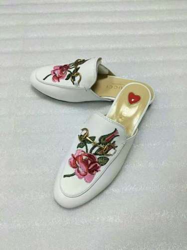 Gucci Slipper Women Shoes 0077