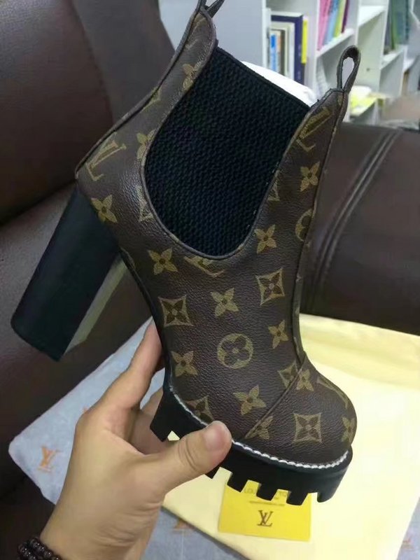 LV Short Boost Women Shoes 006
