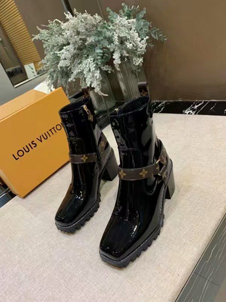 LV Short Boost Women Shoes2019 0072