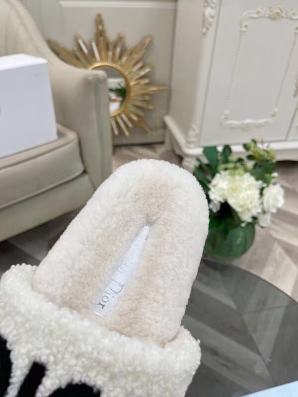 Dior Hairy slippers 002（2021）