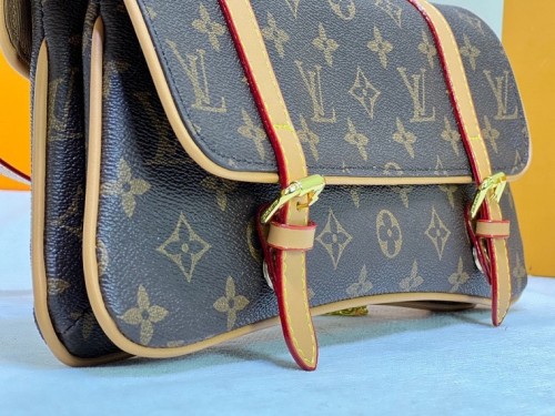 Louis Vuitton Handbags 0041 (2022)