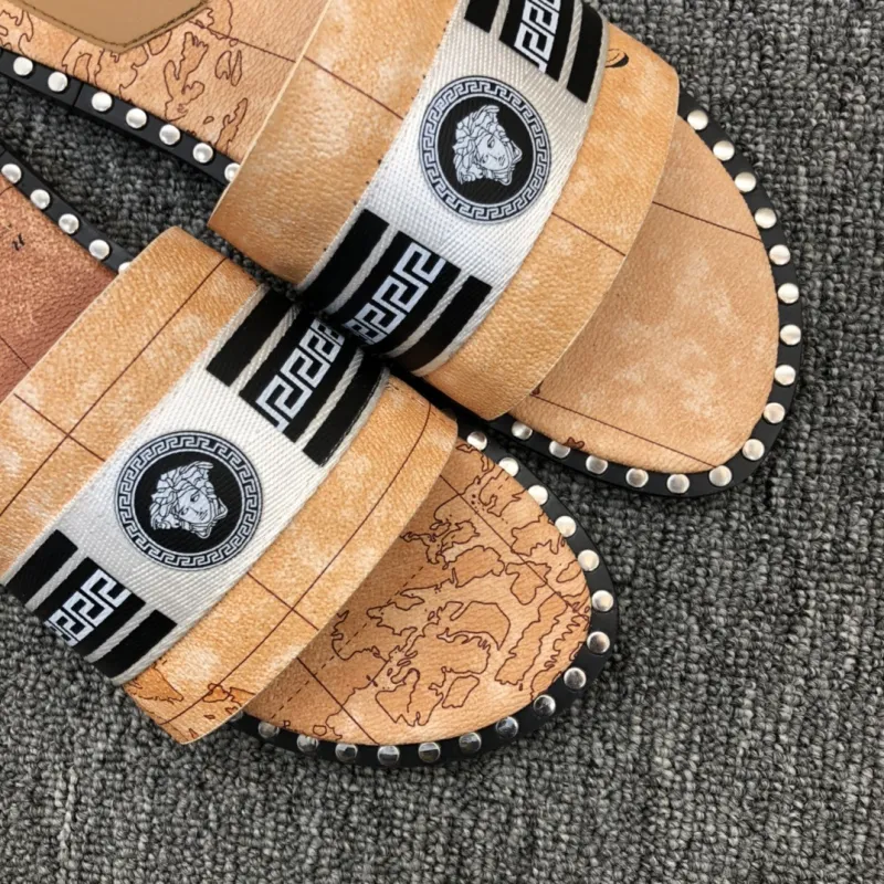 Versace Slippers Men Shoes 0011（2021）