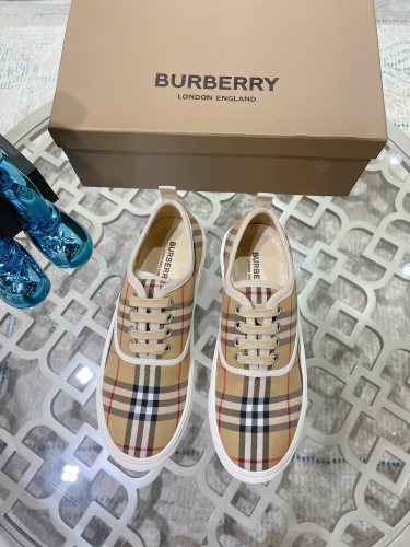 Burberry Single shoes Women Shoes 002 (2021)