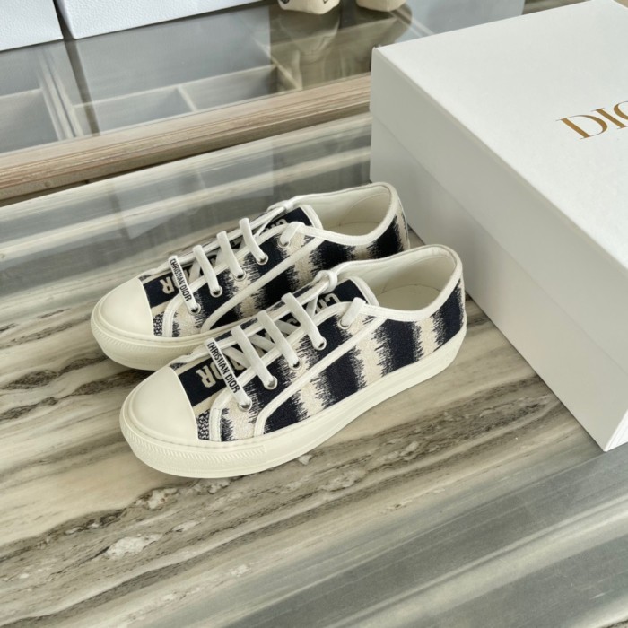 Dior Single shoes Women Shoes 0035 (2021)