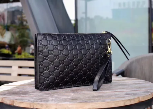 Gucci wallets 064