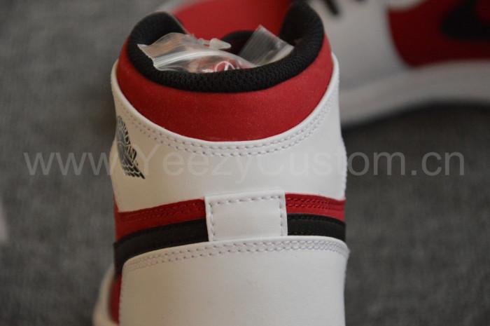 Authentic Nike Air Jordan 1 Carmine