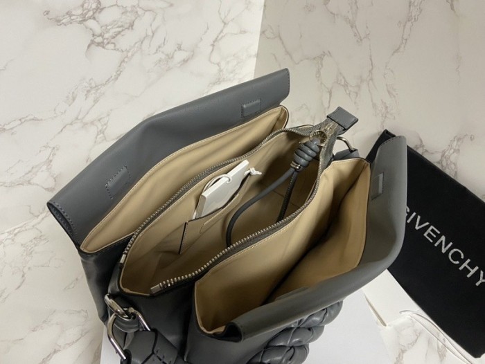 Givenchy Super High End Handbag 0021（2022）