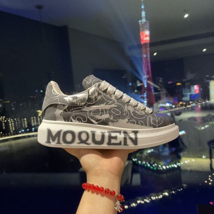 Super High End Alexander McQueen Men And Women Shoes 0037 (2021)