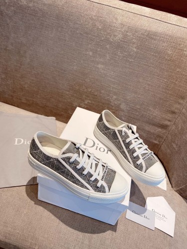 Dior Single shoes Women Shoes 0043 (2021)