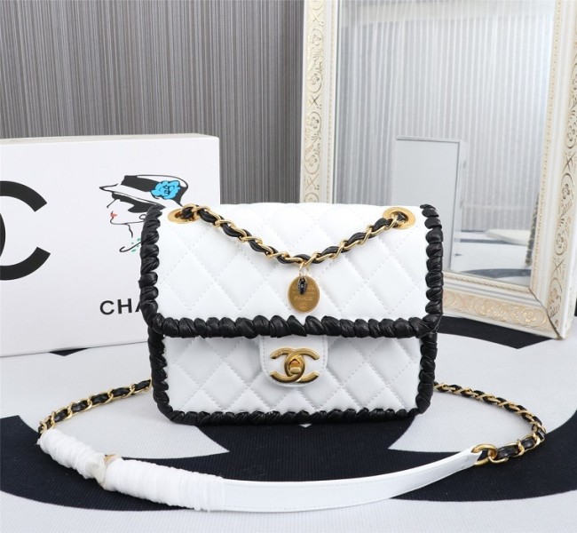 Chanel Handbags 0031 (2022)