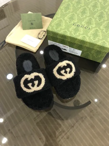 Gucci Hairy slippers 0014（2021)