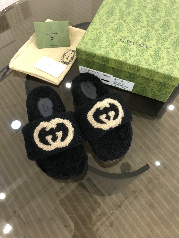 Gucci Hairy slippers 0014（2021)