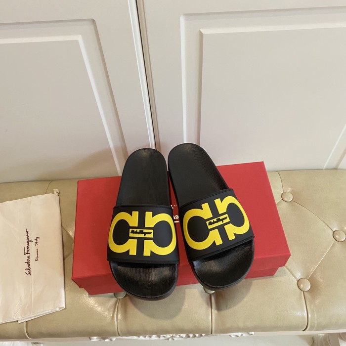Ferragamo Slippers Men shoes 005（2021）