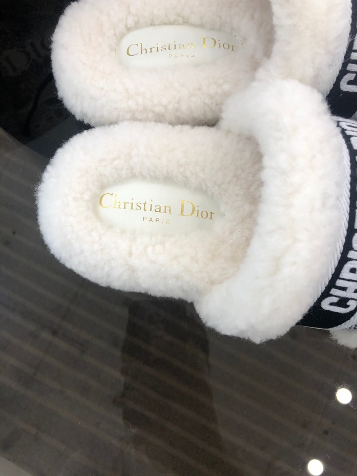 Dior Hairy slippers 005（2021）