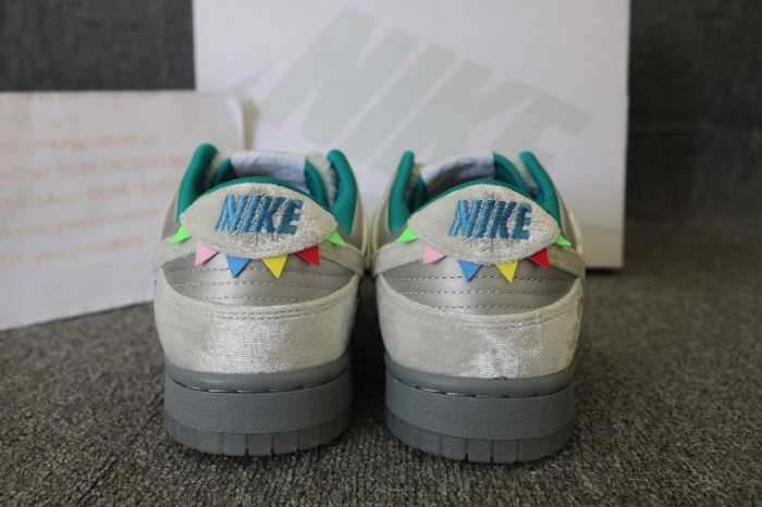 Authentic Nike Dunk Low SB ICE