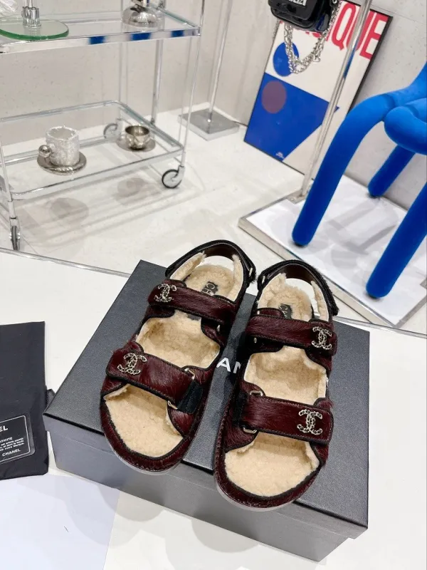 Chanel Hairy slippers 0022 (2022)