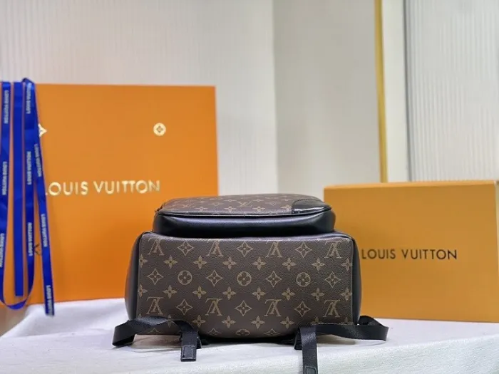 LV Backpack 004（2022）