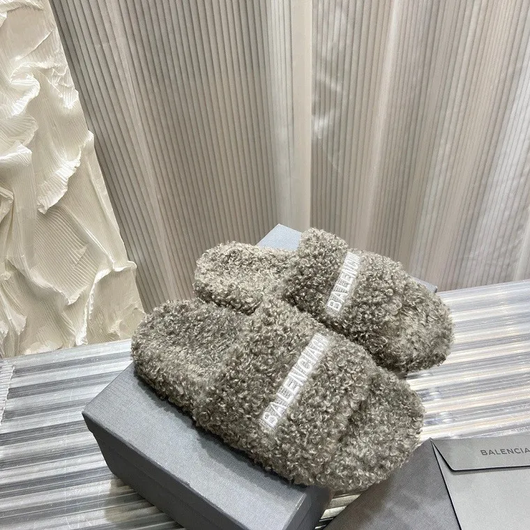 Balenciaga Hairy slippers 0017（2022）