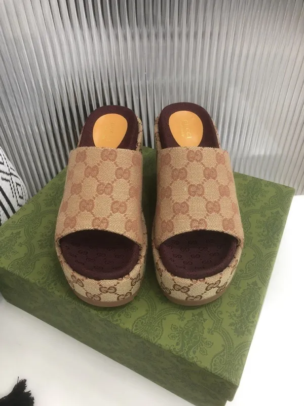Gucci Slipper Women Shoes 0063（2022）