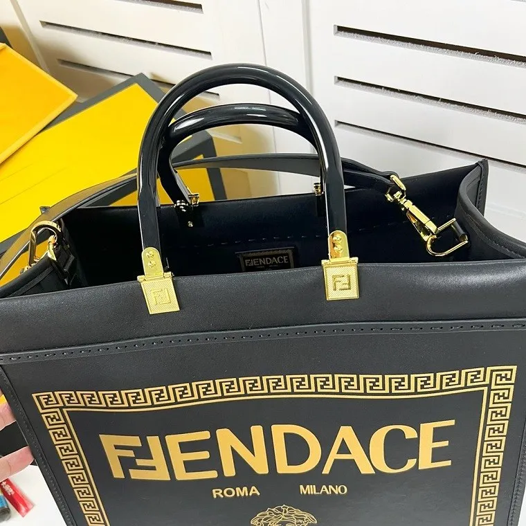 Fendi Handbag 0057（2022）