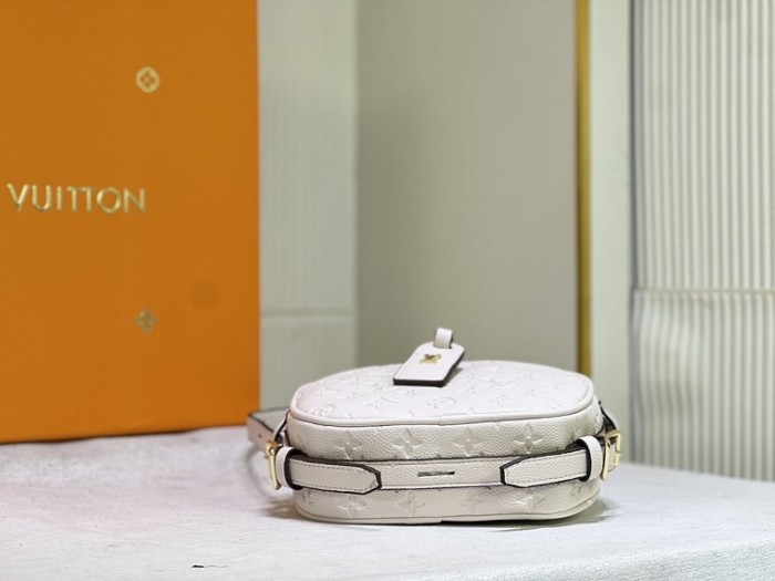 Louis Vuitton Handbags 0058 (2022)