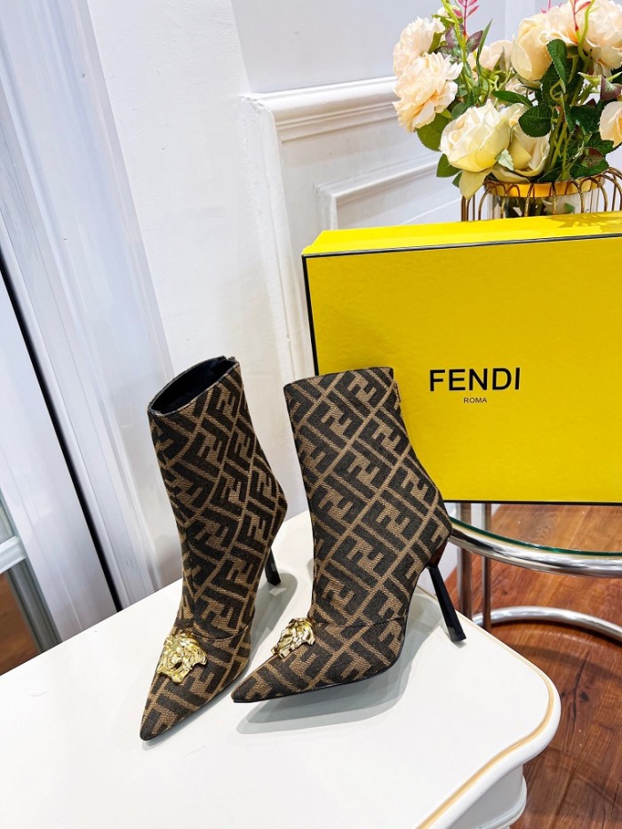 Fendi Short Boost Women Shoes 0019 (2022)