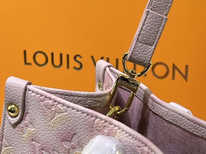 Louis Vuitton Handbags 00100 (2022)