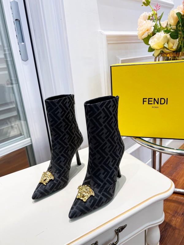 Fendi Short Boost Women Shoes 0017 (2022)
