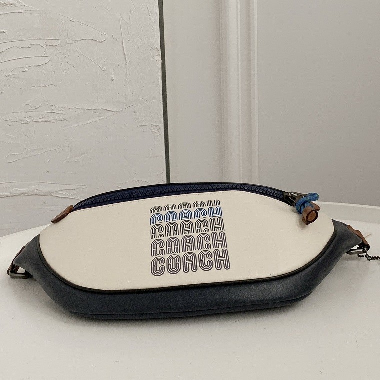 COACH Fanny Pack 0027 (2022)