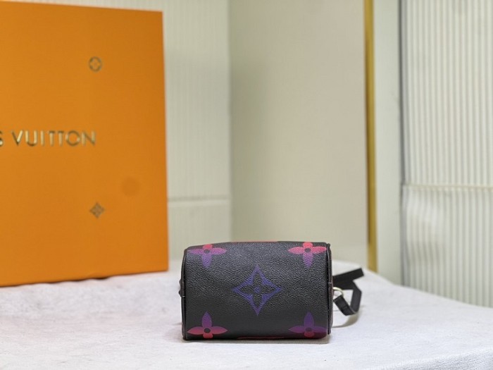 Louis Vuitton Handbags 0070 (2022)