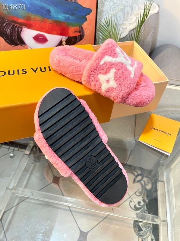 LV Hairy slippers 0016 (2022)
