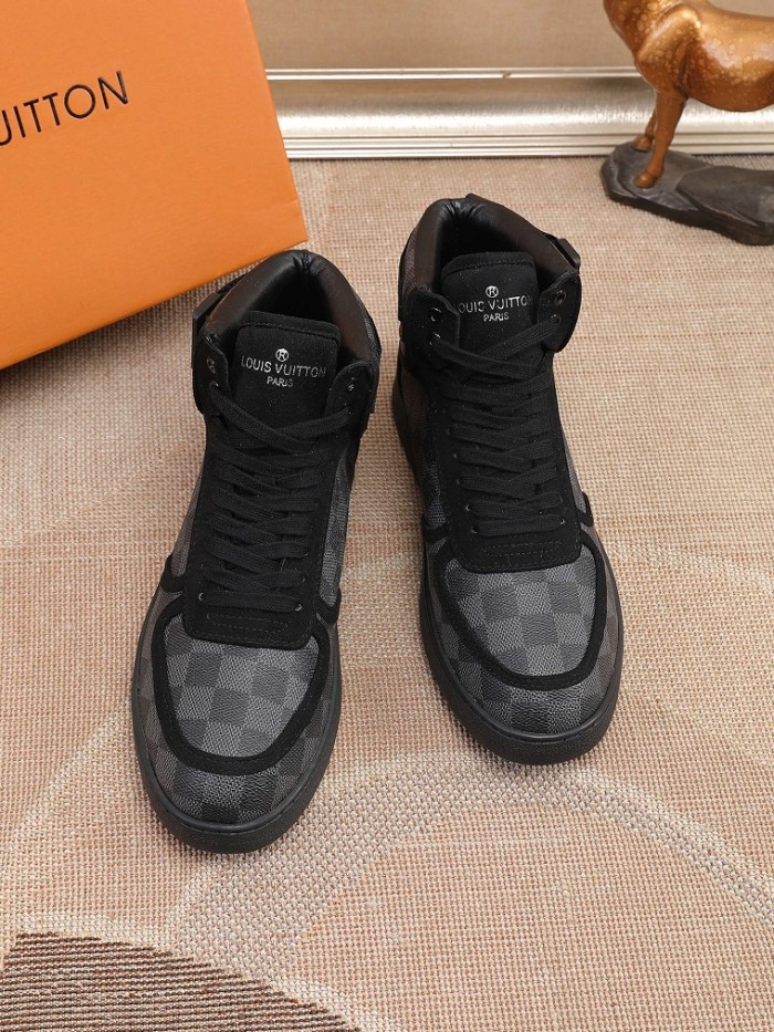 LV Short Boostr Men Shoes 001 (2022)