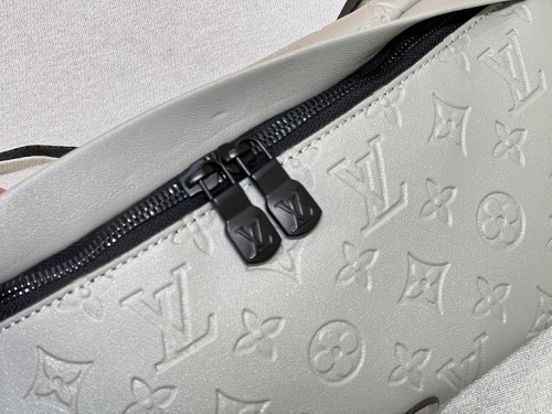 LV Fanny Pack 001 (2022)