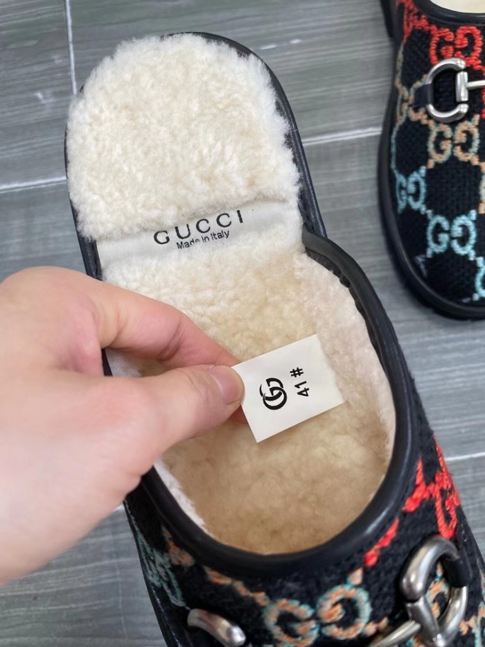 Gucci Hairy slippers 009 (2022)