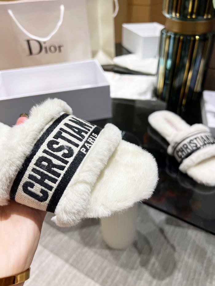 Dior Hairy slippers 001（2022）
