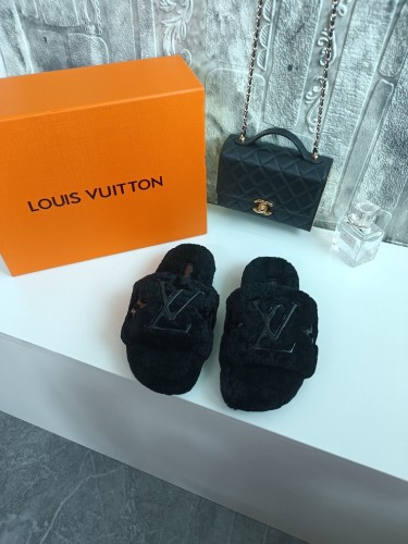 LV Hairy slippers 0017 (2022)