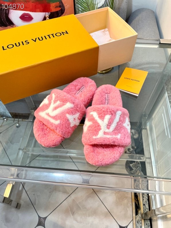LV Hairy slippers 0016 (2022)