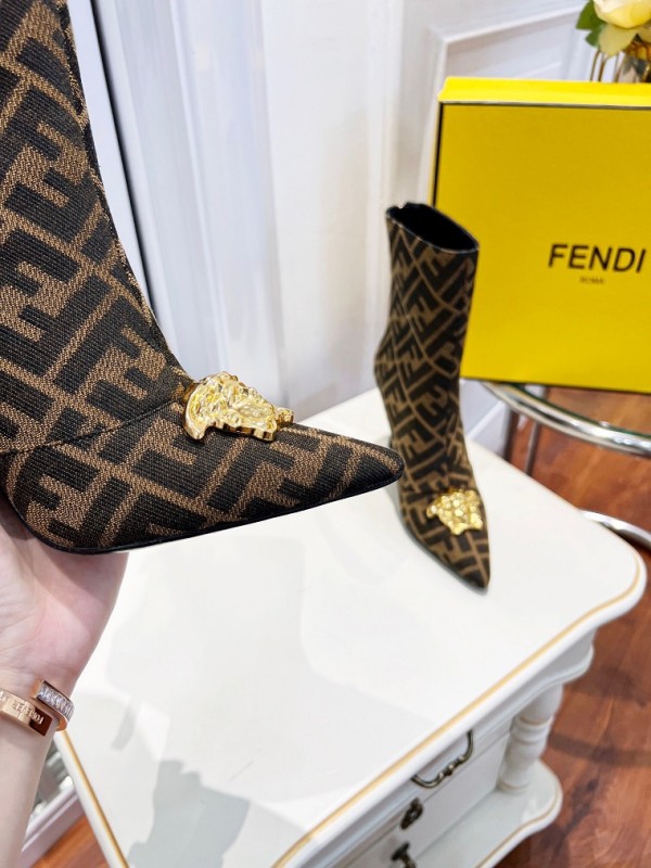 Fendi Short Boost Women Shoes 0019 (2022)