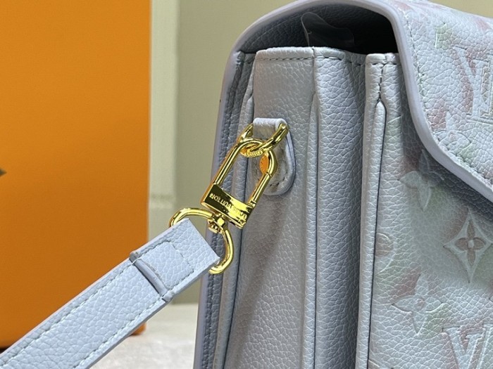 Louis Vuitton Handbags 0086 (2022)