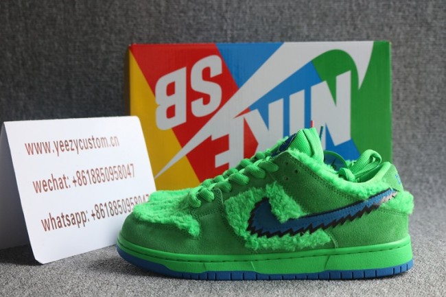 Authentic Authentic Grateful Dead X Nike SB Dunk Low Green Bear 