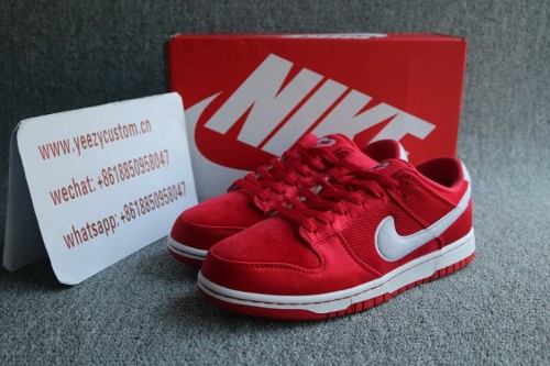Authentic Nike Dunk Low Valentine Day